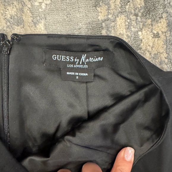 Guess by Marciano - Picture 2 of 2